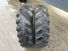 Bridgestone-1000 x 20 Set / 10.00 x 20: 4x2 Tyres-908417