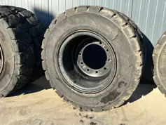 Globe Star 10.00 x 20 / 1000 x 20 Solid Tires / Vol Rubber banden-907933