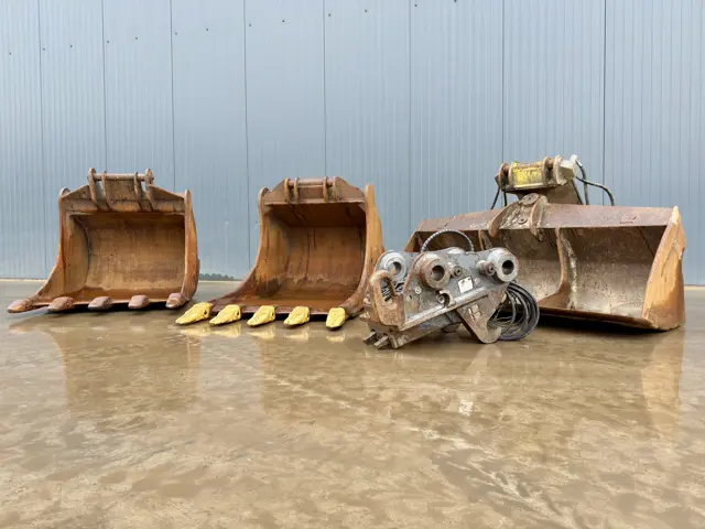 Complete set BMT Baumaschinen for 320D/323D-908318