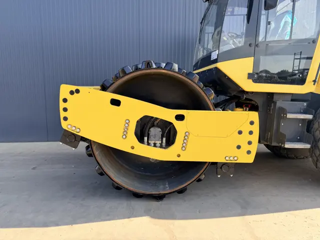 Bomag-BW213-2026-909165