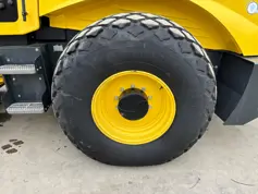 Bomag-BW213D-5-2016-205217