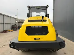 Bomag-BW213D-5-2016-205217