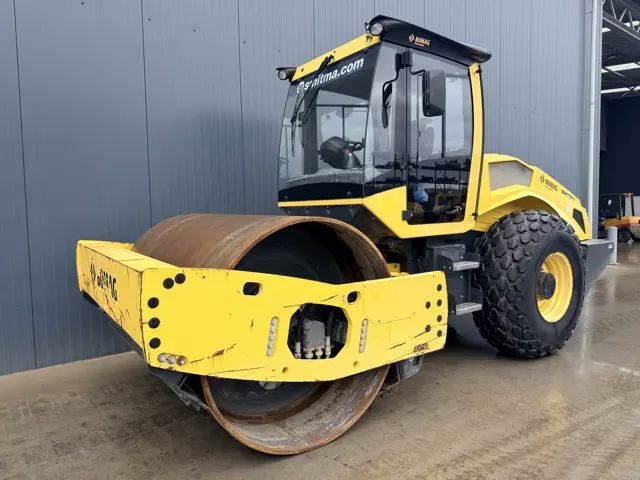 Bomag-BW213D-5-2017-210855