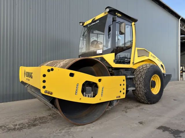 Bomag-BW213D-5-2019-210856