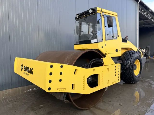 Bomag-BW216D-4-2007-210089