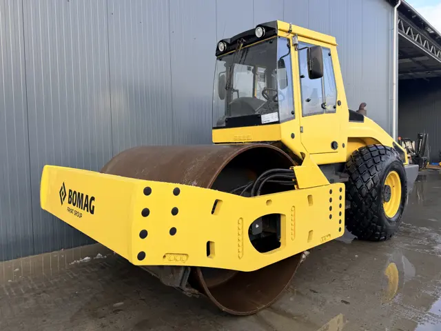 Bomag-BW216D-4-2007-210089