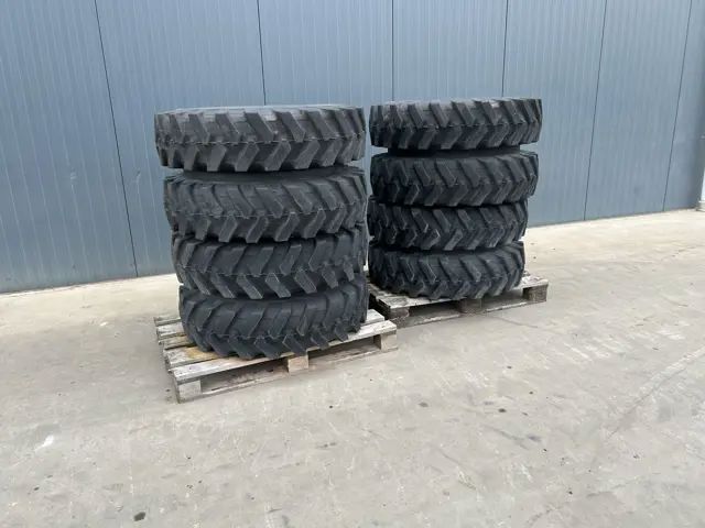 Bridgestone-1000 x 20 Set / 10.00 x 20: 4x2 Tyres-2025-907846