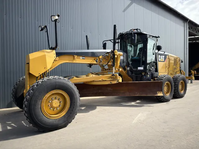 Caterpillar-12M3-2015-211997