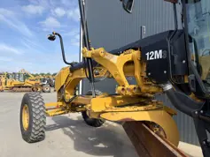 Caterpillar-12M3-2015-211997
