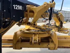 Caterpillar-12M3-2015-211997