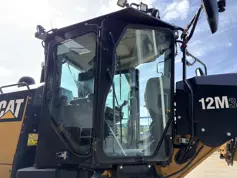 Caterpillar-12M3-2015-211997