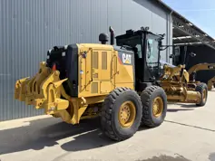 Caterpillar-12M3-2015-211997