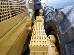 Caterpillar-140M - LOW HOURS-2011-210077