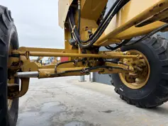 Caterpillar-140M - LOW HOURS-2011-210077