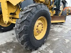 Caterpillar-140M - LOW HOURS-2011-210077