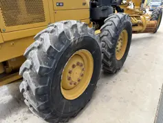 Caterpillar-140M - LOW HOURS-2011-210077