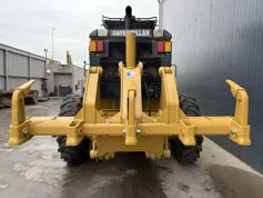 Caterpillar-140M - LOW HOURS-2011-210077