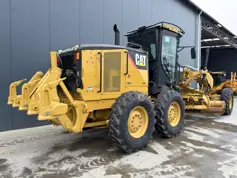 Caterpillar-140M - LOW HOURS-2011-210077