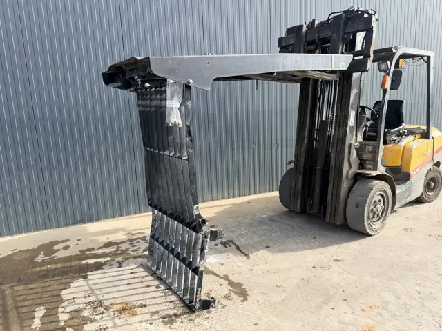 Caterpillar-313 / 320GC / 323 / 325 / 330GC / 330 NG / 330 / 336GC / 349 / 352 Guard-2019-909288