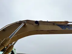 Caterpillar-318C L-2004-211095