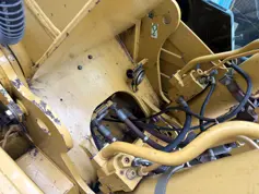 Caterpillar-318C L-2004-211095