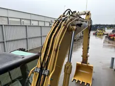 Caterpillar-318C L-2004-211095