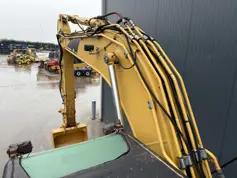 Caterpillar-318C L-2004-211095