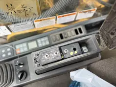 Caterpillar-318C L-2004-211095