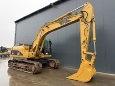 Caterpillar-318C L-2004-211095