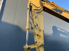 Caterpillar-318C L-2006-204732