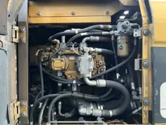 Caterpillar-318C L-2006-204732