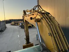 Caterpillar-318C L-2006-204732