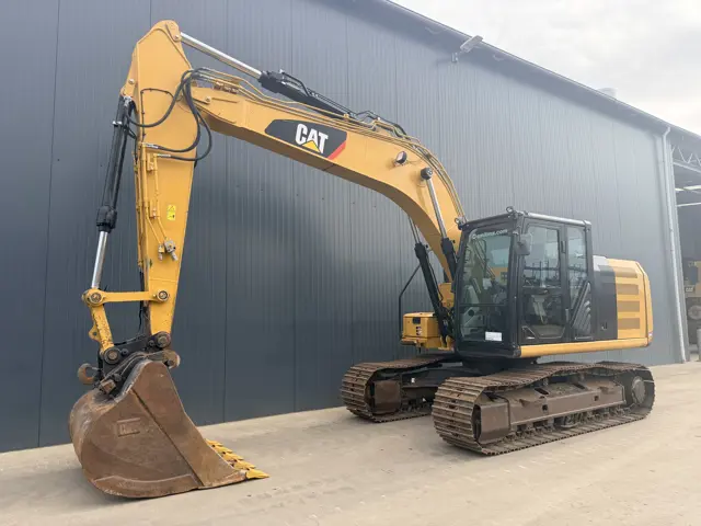 Caterpillar-318F L-2016-213226