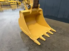Caterpillar-320C L-2004-212182
