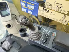 Caterpillar-320C L-2004-212182
