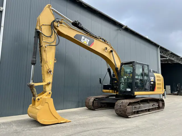 Caterpillar-320E L-2012-208001