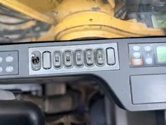 Caterpillar-320E L-2015-210734