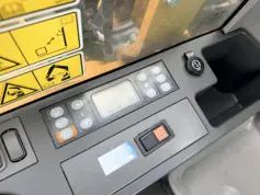Caterpillar-320E L-2015-212477