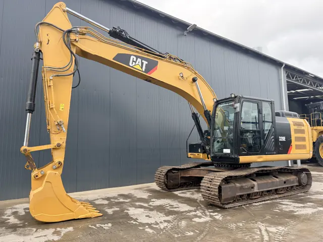 Caterpillar-320E L-2015-212477