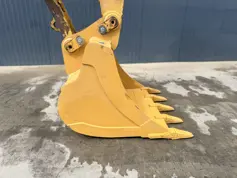 Caterpillar-320E L-2015-212477