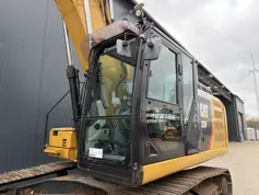 Caterpillar-320FL VA-2016-210297