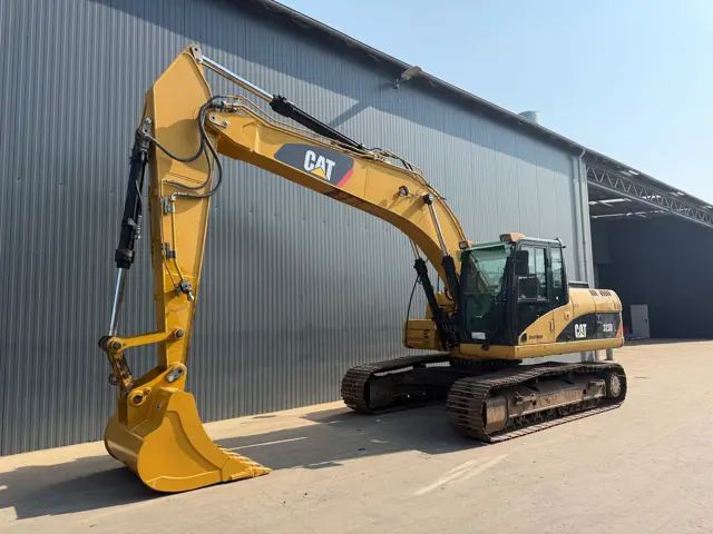 Caterpillar-323D L-2008-213429