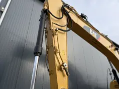 Caterpillar-323D L-2011-211219