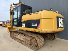 Caterpillar-323D L-2011-211219