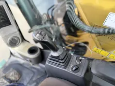 Caterpillar-323D L-2011-211219