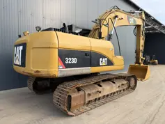 Caterpillar-323D L-2011-211219