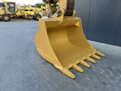 Caterpillar-323E L-2013-207424