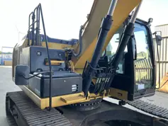 Caterpillar-323E L-2013-207424