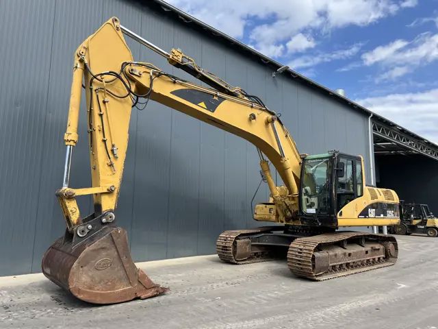 Caterpillar-325C LN ME-2005-208256