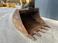 Caterpillar-325C LN ME-2005-208256
